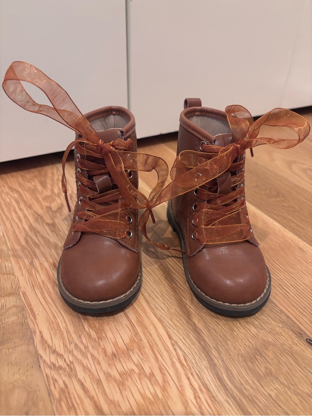 A Bear Co. lace up combat boots. 6T.